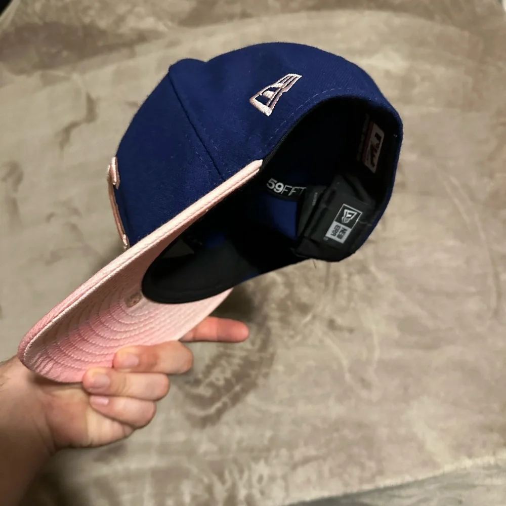 Texas Rangers Hat blue pink hat fitted 7 1/8 - Picture 6 of 7